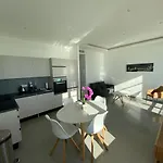 219 Promenade *